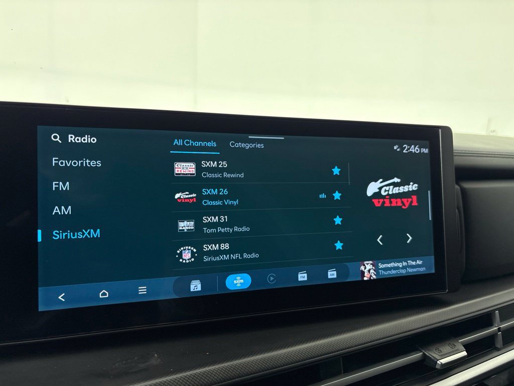 Used 2025 Hyundai Santa Fe SEL FWD image 30