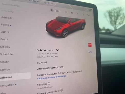 Used 2021 Tesla Model Y Long Range image 24