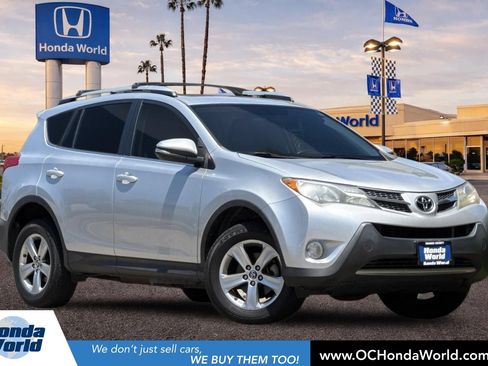 Used 2015 Toyota RAV4 XLE FWD image 1