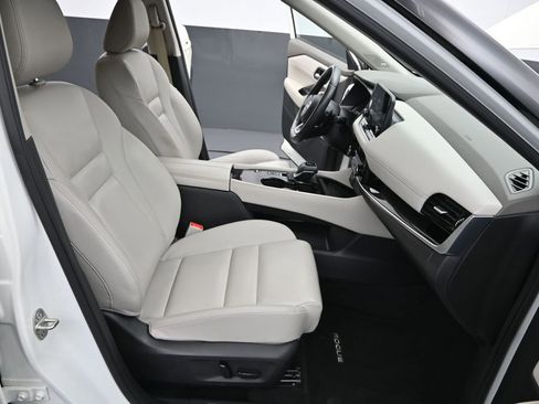 Used 2023 Nissan Rogue SL w/ SL Premium Package FWD image 25