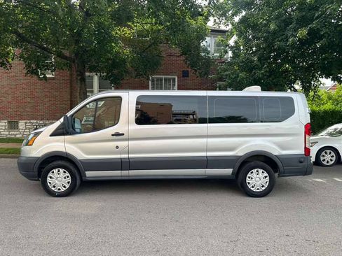 Used 2017 Ford Transit 150 148 Low Roof RWD image 5
