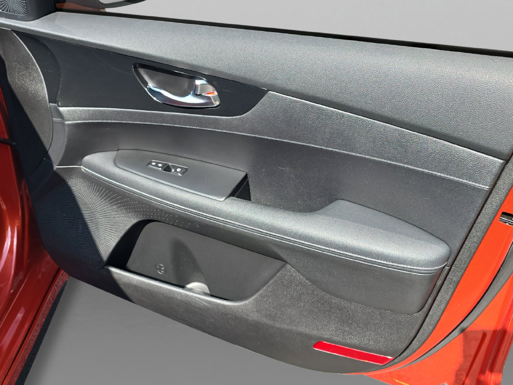Used 2022 Kia Forte GT-Line w/ GT-Line Technology Package FWD image 12