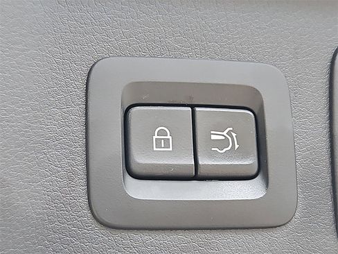 Used 2025 MAZDA CX-70 3.3 Turbo w/ Preferred Package image 31