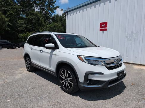 Used 2021 Honda Pilot Touring image 1