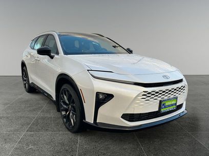 New 2025 Toyota Crown Signia