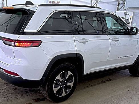 Used 2024 Jeep Grand Cherokee Limited 4xe image 2