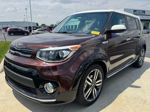 Used 2017 Kia Soul + FWD image 3