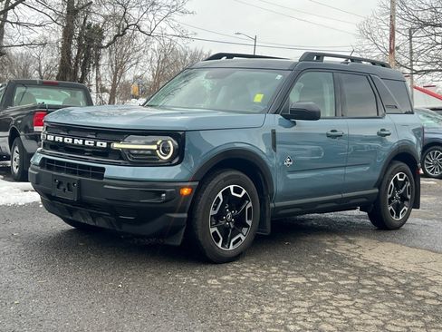Used 2023 Ford Bronco Sport Outer Banks w/ Tech Package image 2