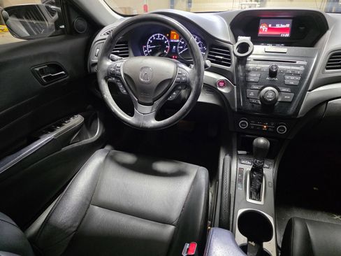 Used 2017 Acura ILX w/ AcuraWatch Plus Package FWD image 15