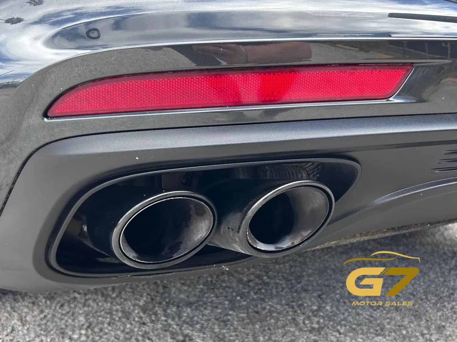 Used 2018 Porsche Panamera RWD image 11