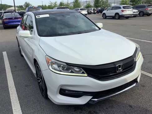 Used 2016 Honda Accord Sport image 4