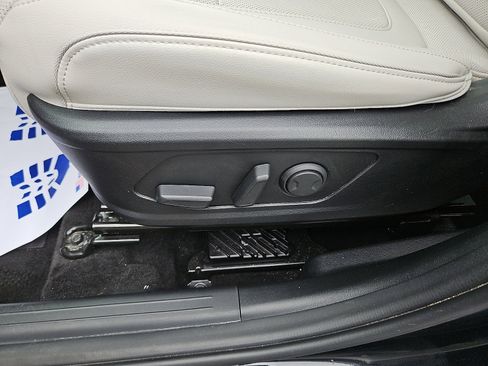 Certified 2023 Hyundai Tucson Limited AWD/4WD image 28