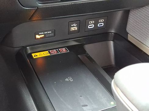 Used 2026 Toyota Camry SE FWD image 25