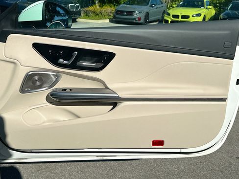 Used 2024 Mercedes-Benz CLE 450 4MATIC Cabriolet image 31