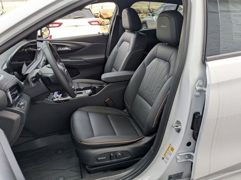 New 2025 Buick Envista Avenir image 10
