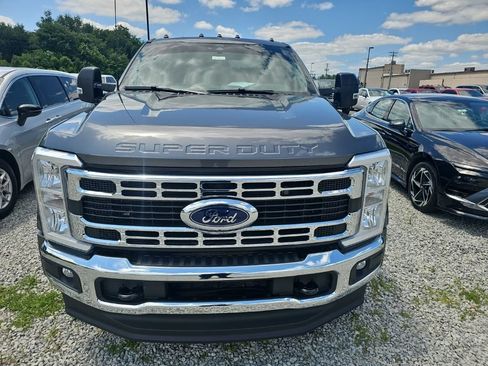 Used 2025 Ford F450 XLT w/ 360-Degree Camera Package AWD/4WD image 2