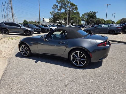 Used 2023 MAZDA MX-5 Miata Grand Touring RWD image 11