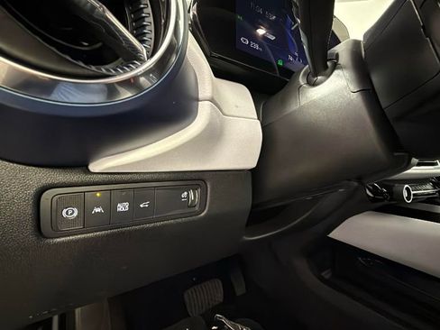 Used 2025 Chevrolet Equinox EV LT image 19