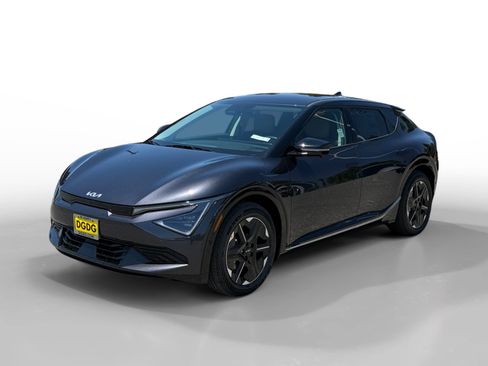 New 2026 Kia EV6 Wind RWD image 1