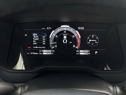 Used 2024 Toyota Tundra Limited w/ TRD Off-Road Package AWD/4WD image 34