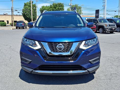 Used 2020 Nissan Rogue SV AWD/4WD image 2