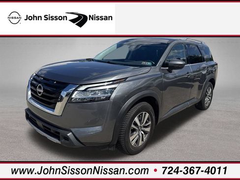 Used 2023 Nissan Pathfinder SL AWD/4WD image 1