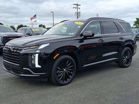 Used 2025 Hyundai Palisade Calligraphy AWD/4WD image 3