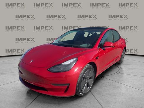 Used 2023 Tesla Model 3 Standard Range image 1