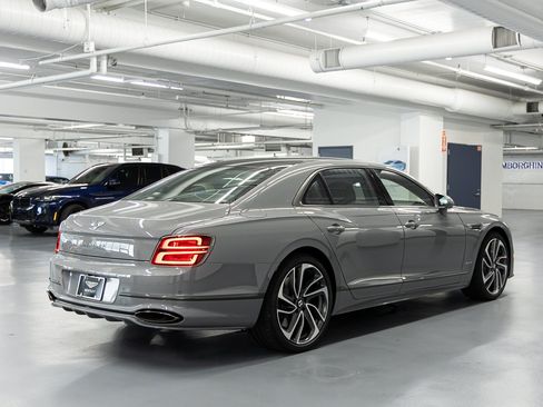 New 2026 Bentley Flying Spur Plug-In Hybrid AWD/4WD image 5