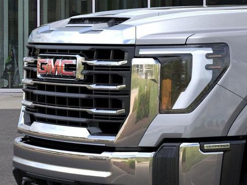 New 2026 GMC Sierra 3500 SLE image 13