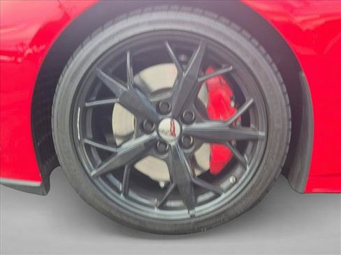 Used 2021 Chevrolet Corvette Stingray Premium Cpe w/ Z51 Performance Package RWD image 21