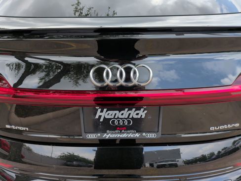 Used 2023 Audi e-tron Premium Plus image 39