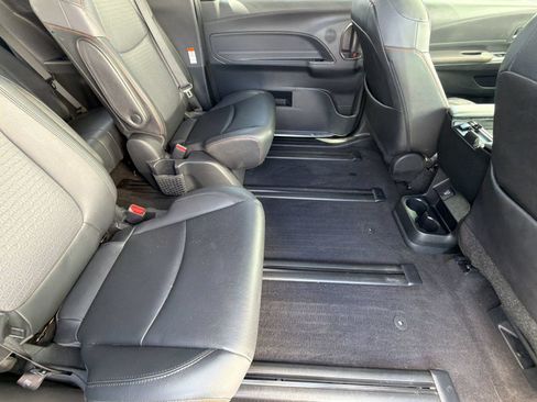 Certified 2022 Toyota Sienna XSE w/ XSE Plus Package FWD image 30