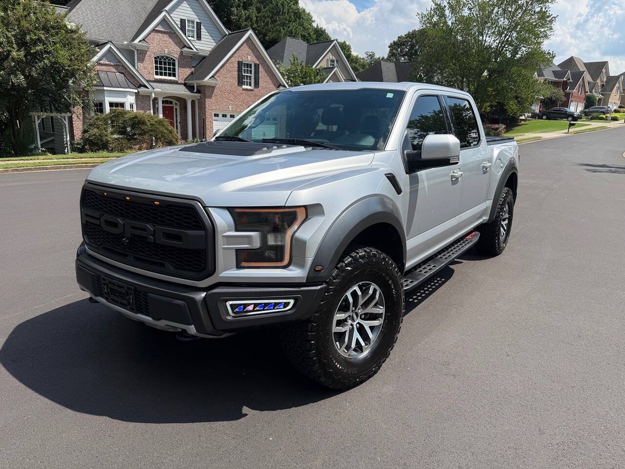 Used 2017 Ford F150 Raptor w/ Equipment Group 802A Luxury AWD/4WD image 1