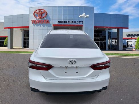 Used 2021 Toyota Camry XLE image 8