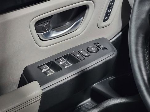 Certified 2025 Honda Pilot EX-L image 22