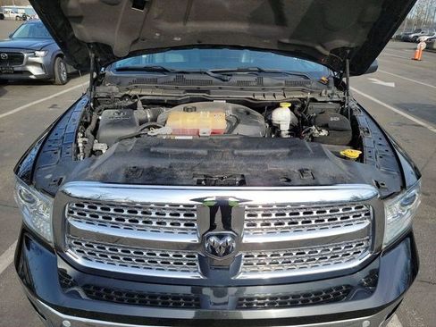 Used 2018 RAM 1500 Laramie w/ Convenience Group AWD/4WD image 21