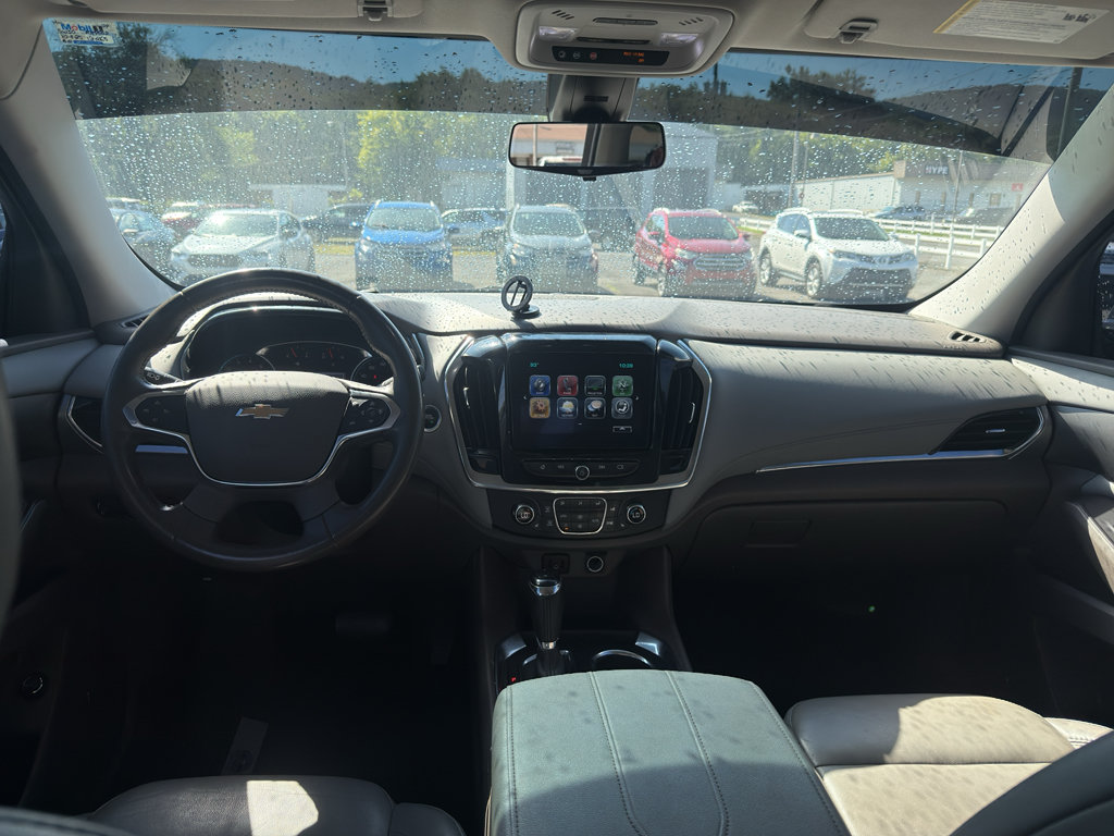 Used 2019 Chevrolet Traverse LT w/ LT Premium Package FWD image 16