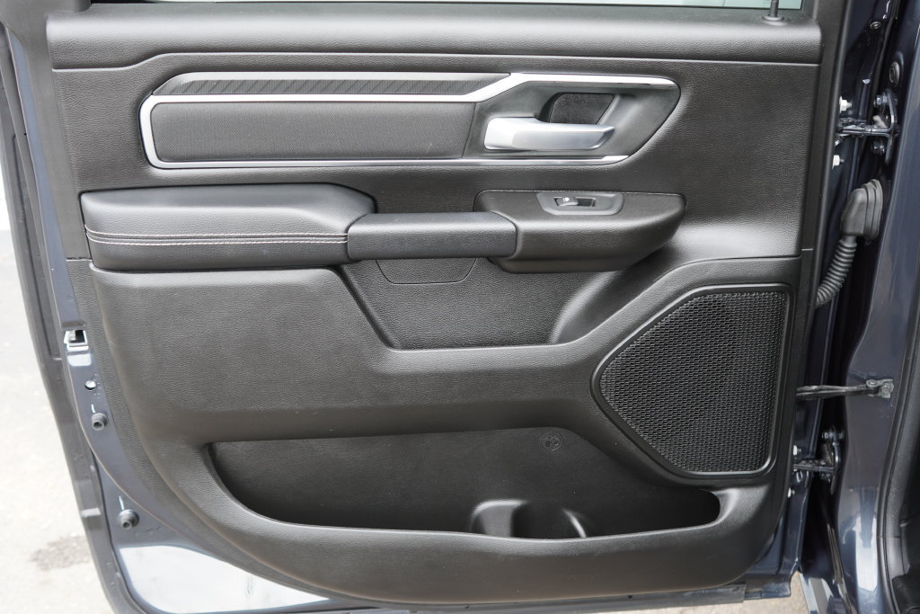 Used 2025 RAM 1500 Big Horn AWD/4WD image 33