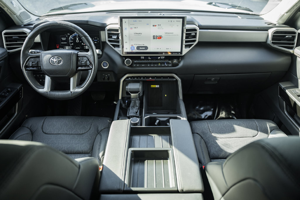 Used 2024 Toyota Tundra Limited AWD/4WD image 22