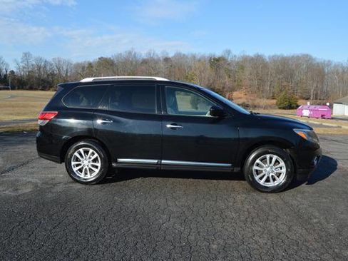 Used 2014 Nissan Pathfinder SL w/ SL Tech Package image 4