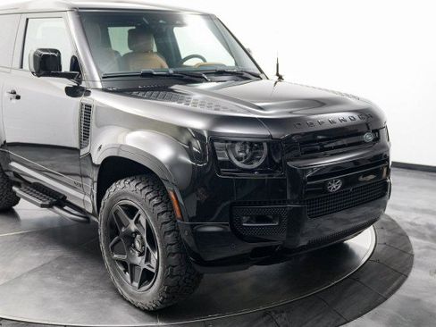 Used 2024 Land Rover Defender 90 V8 image 12