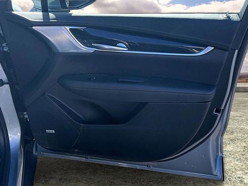 Certified 2025 Cadillac XT5 Premium Luxury image 28