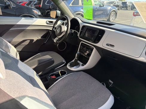 Used 2019 Volkswagen Beetle 2.0T SE image 5