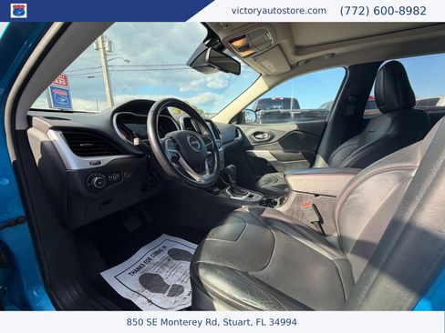 Used 2018 Jeep Cherokee Trailhawk w/ Quick Order Package 27L image 24