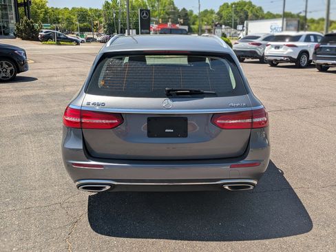 Used 2019 Mercedes-Benz E 450 4MATIC Wagon image 4