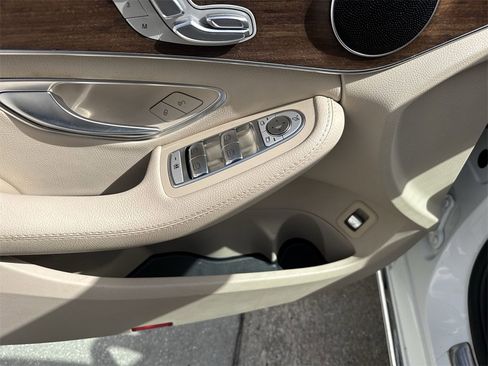 Used 2019 Mercedes-Benz C 300 Sedan image 41