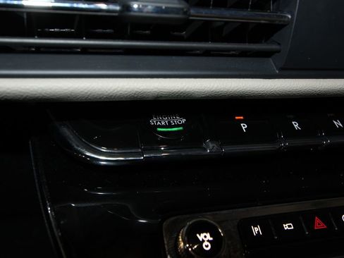 Used 2025 Lincoln Corsair AWD w/ Equipment Group 101A image 12