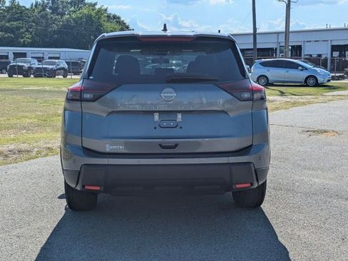 Used 2025 Nissan Rogue SV FWD image 4