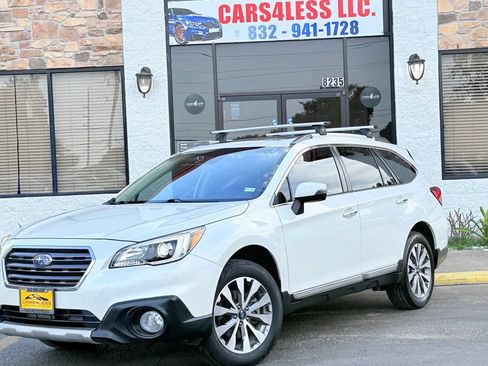 Used 2017 Subaru Outback 3.6R Touring AWD/4WD image 3